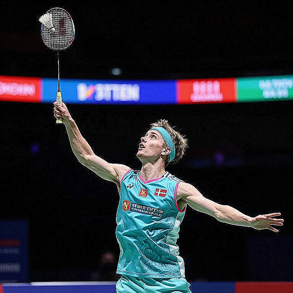 Nguyen Thuy Linh's Nine National Titles and the Void Behind Her Nguyen Thuy Linh's Nine National Titles and the Void Behind Her
