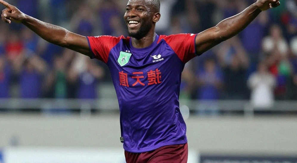 Nhịp pressing dưới bảng xếp hạng V.League: Góc nhìn từ sân Lạch Tray