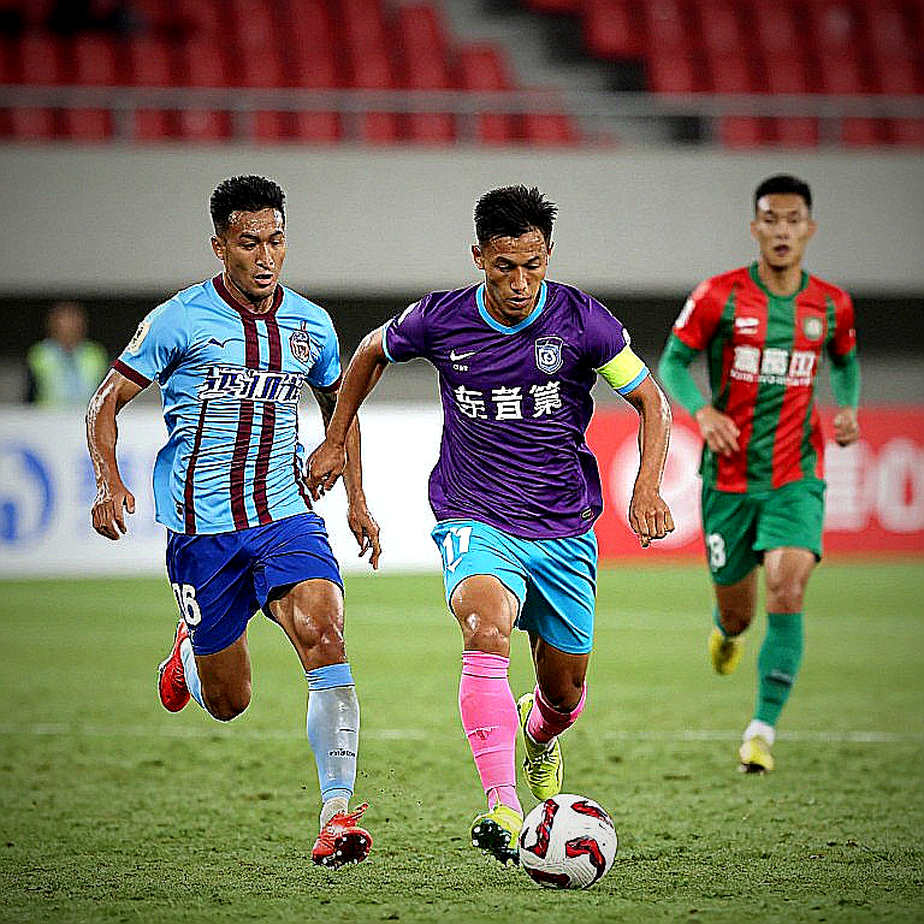 Cầu thủ chạy cánh truyền thống đang bị xóa sổ ở V.League