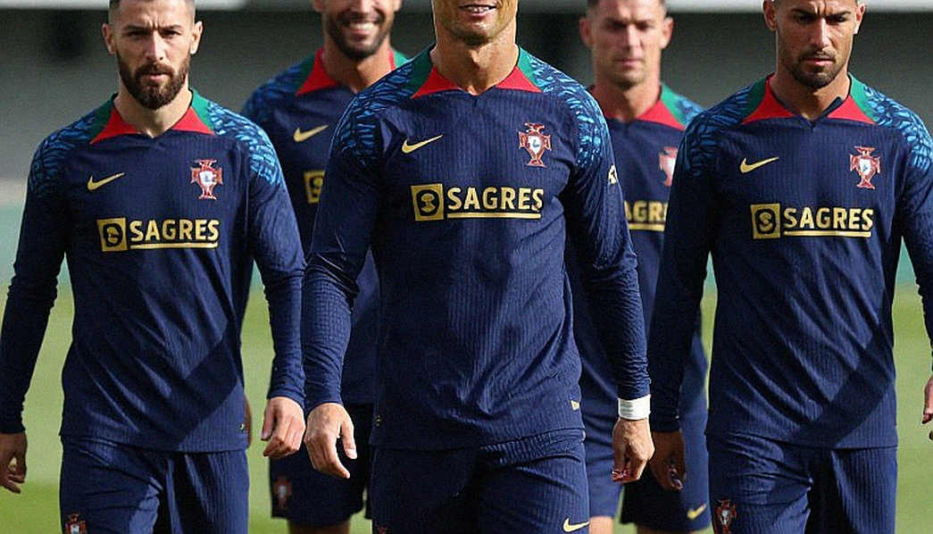 Ronaldo dẫn đầu hàng công Al-Nassr trước Neom: 19 điểm sau 8 trận, một trận chưa đá và cái mác 'khủng hoảng' không có số liệu đỡ lưng