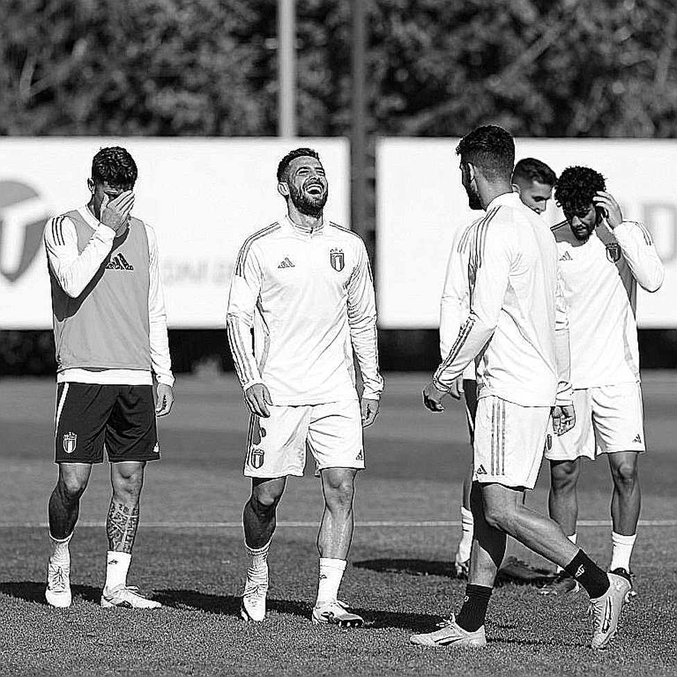 Zidane dựng lại băng ghế huấn luyện đội tuyển Pháp: cái giá của một cuộc chia tay sạch Zidane dựng lại băng ghế huấn luyện đội tuyển Pháp: cái giá của một cuộc chia tay sạch