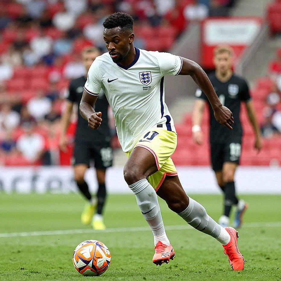 Como 4-1 Manchester United: The Space in Front of the Back Four and the Night Nico Paz Wrote His Own Name Como 4-1 Manchester United: The Space in Front of the Back Four and the Night Nico Paz Wrote His Own Name