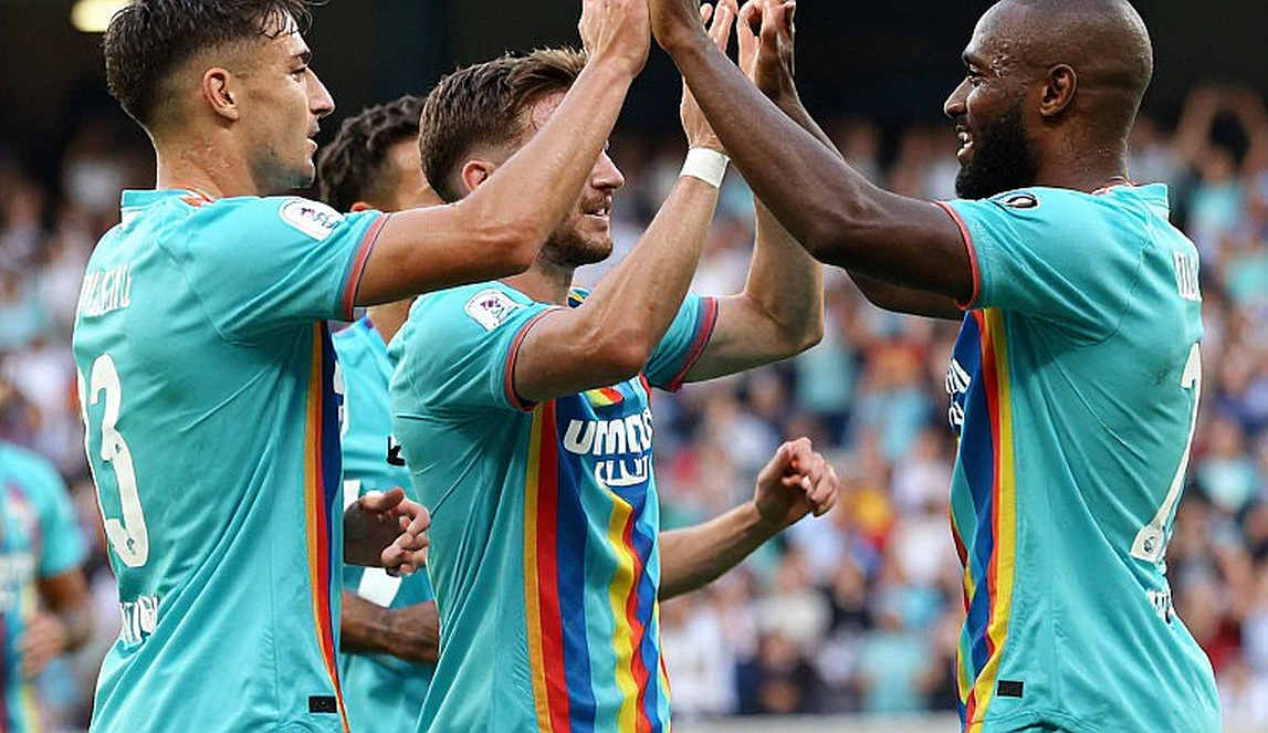 Khi hồ sơ thể thao trống rỗng, sự im lặng cũng là một bằng chứng