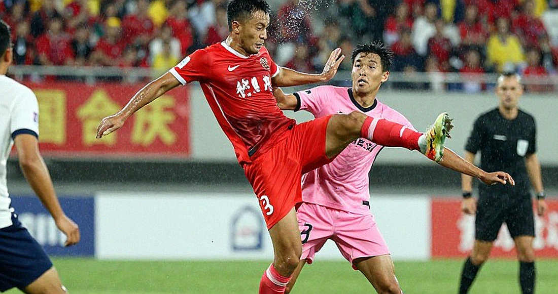 Đồng hồ hợp đồng V.League: Khi thị trường chuyển nhượng Việt Nam trả giá bằng thời gian
