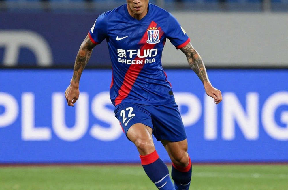 Licences, quotas and noise: the V.League transfer market seen from the desk Licences, quotas and noise: the V.League transfer market seen from the desk