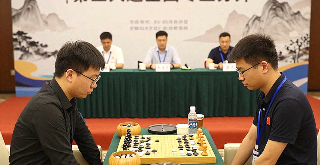 Cúp Câu lạc bộ châu Âu trên dòng tít, một thói quen huấn luyện ở trang trong