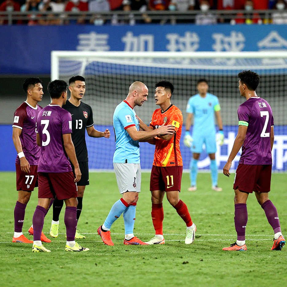 Xavi Simons: cú xoắn đầu gối ngày 25 tháng 4 và lá đơn Harvard trong phòng hồi phục